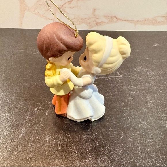 Precious Moments Cinderella and Prince Ornament - Picture 1 of 5